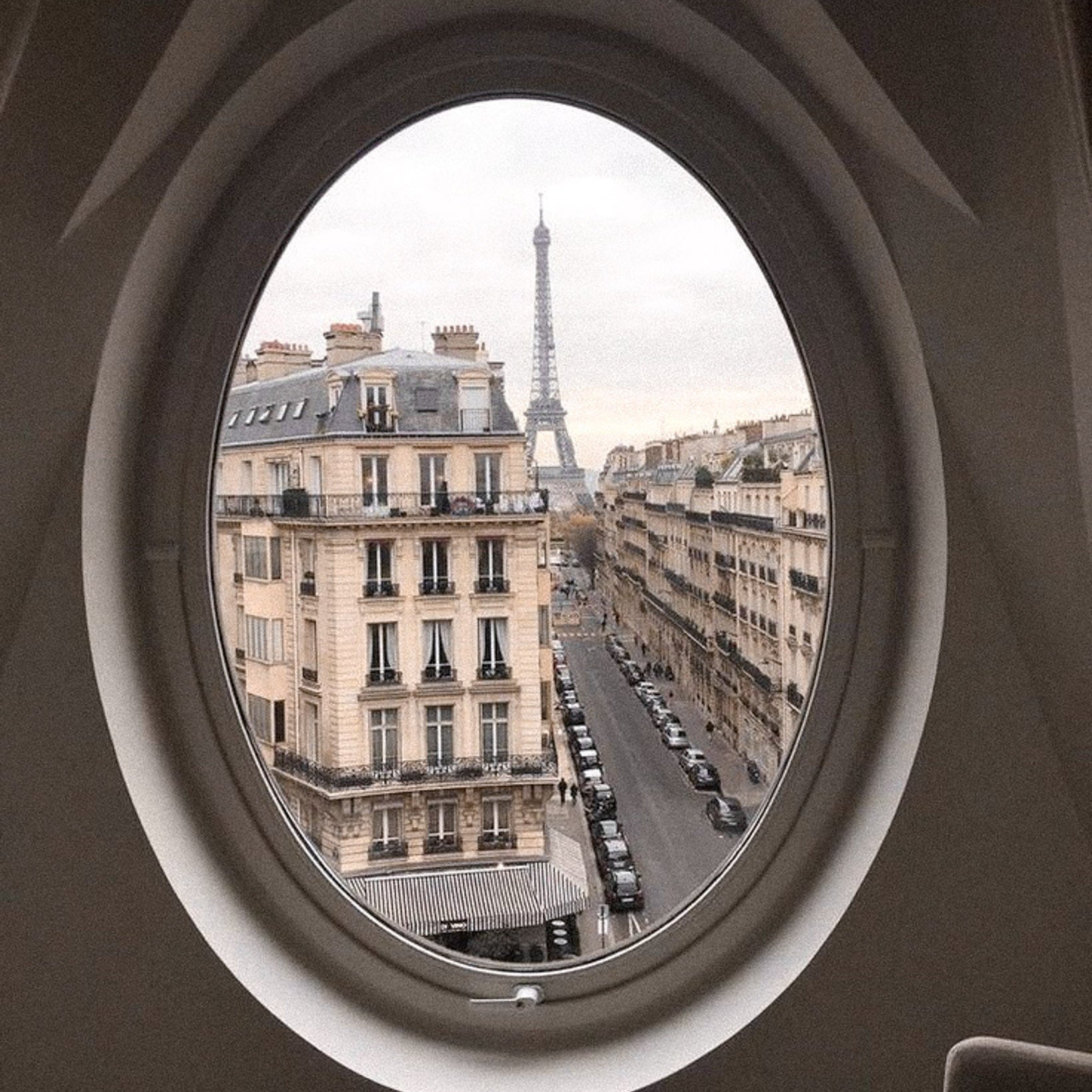 Paris Collection - Lu Cosmetics