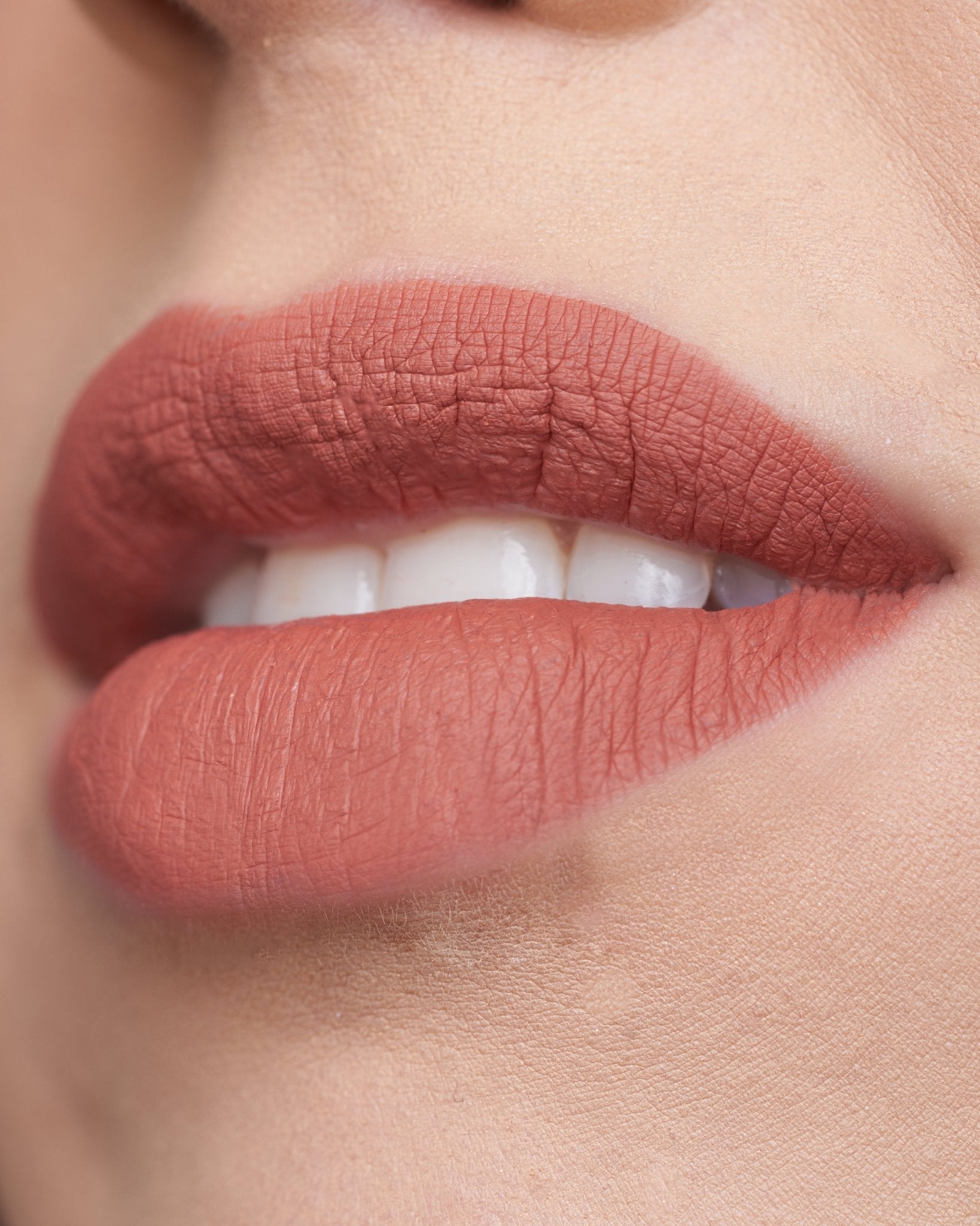 Velvety Matte Lipstick Líquido - Lu Cosmetics