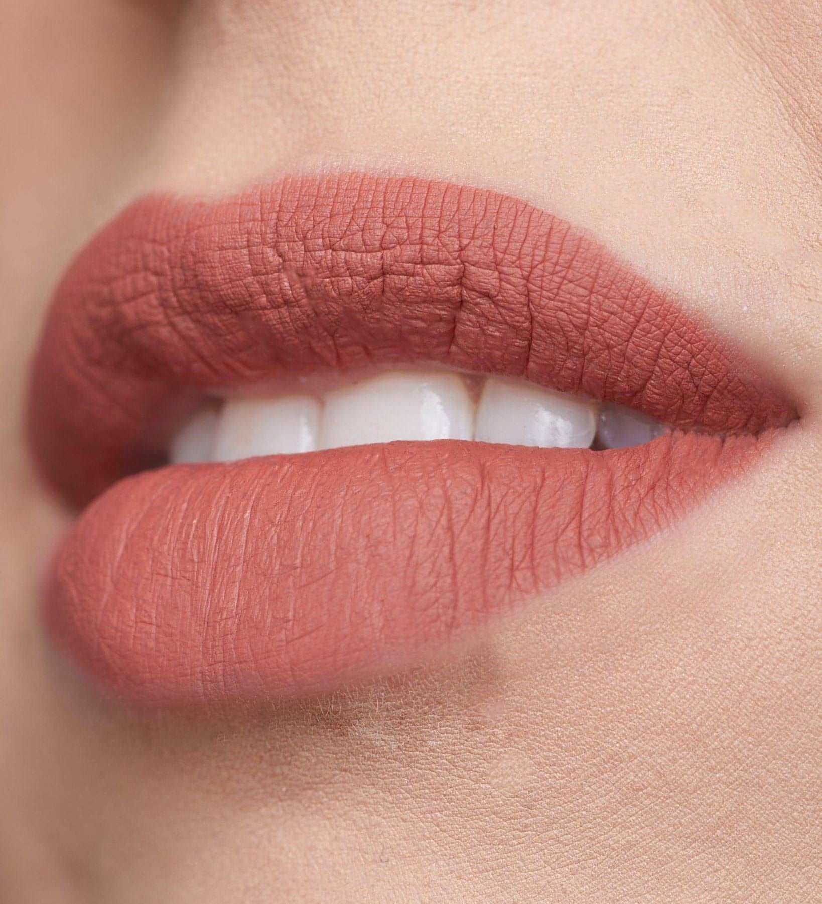 Velvety Matte Lipstick Líquido - Lu Cosmetics